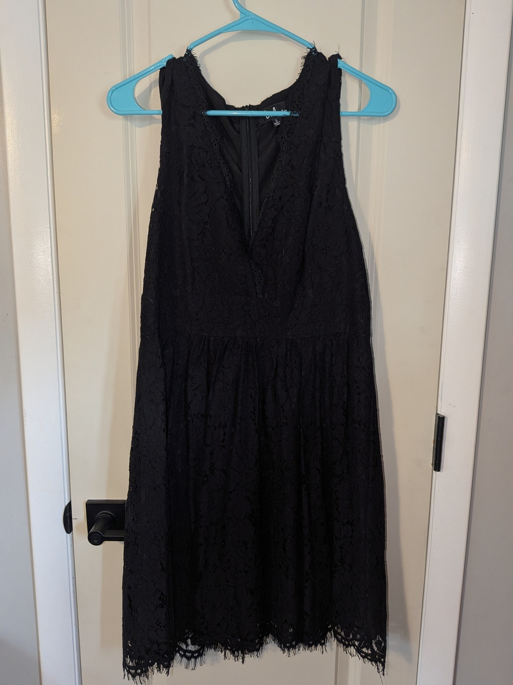 Lulu's Black Lace V-Neck Cocktail Dress